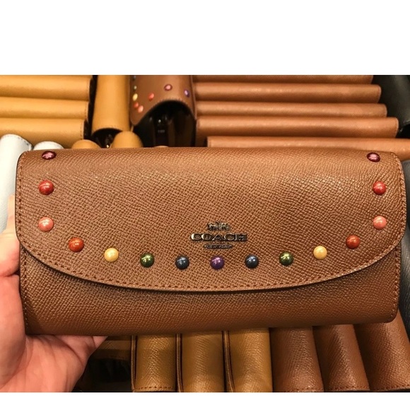 ⛔️SOLD⛔️Authentic Coach coated canvas slim wallet - Picture 4 of 8